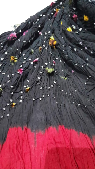 Black Hand-Knotted Soft Linen Chunri Chader